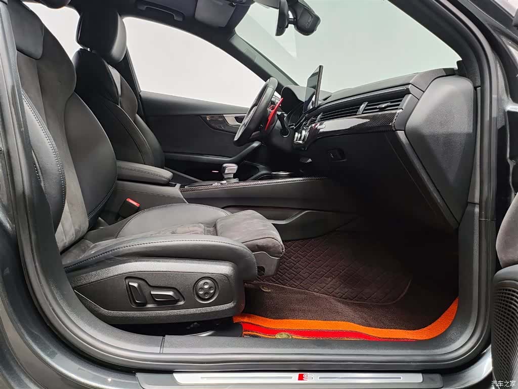 Audi A4L, 2021 22