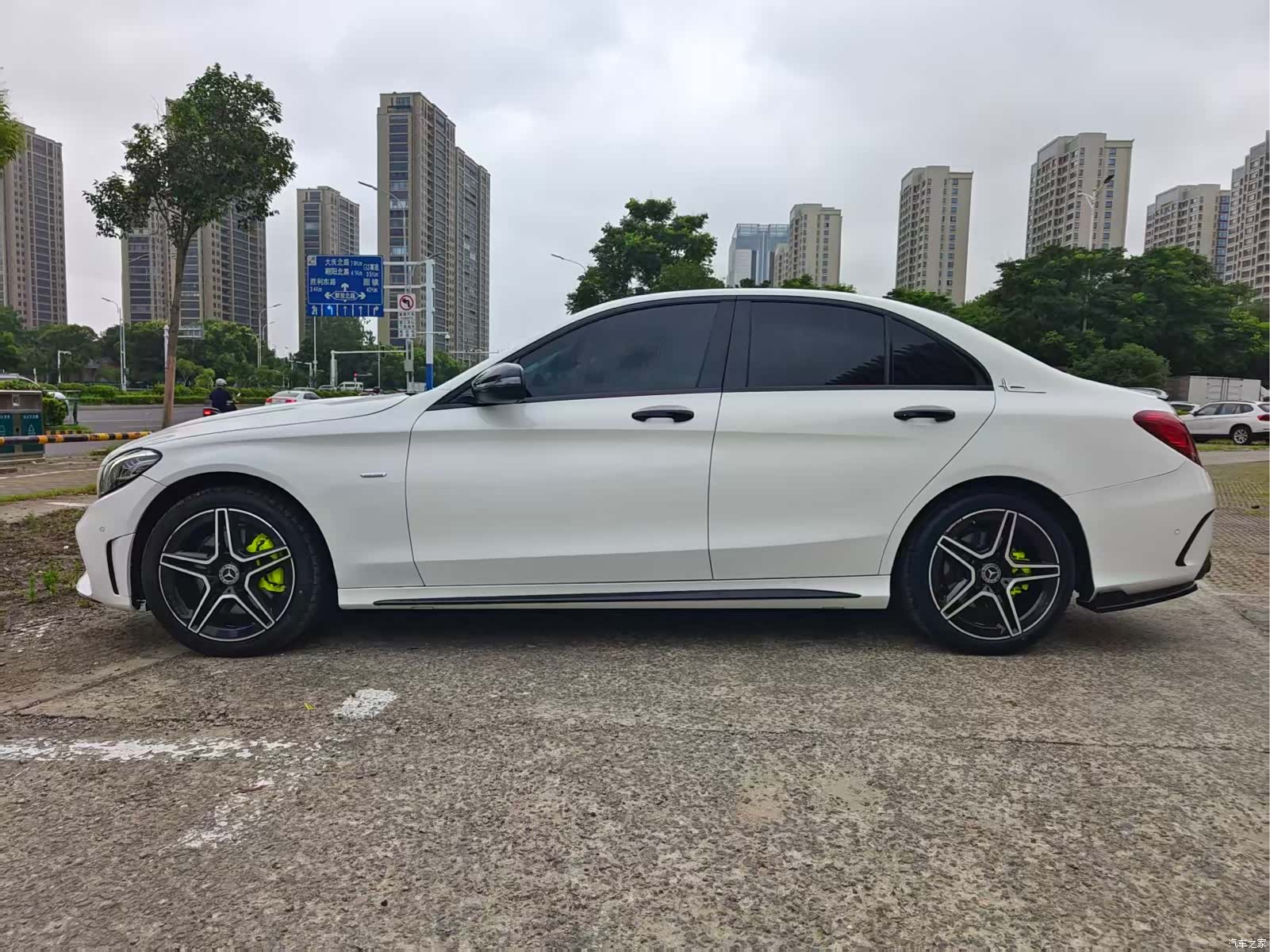 Mercedes-Benz C-Class, 2020 3