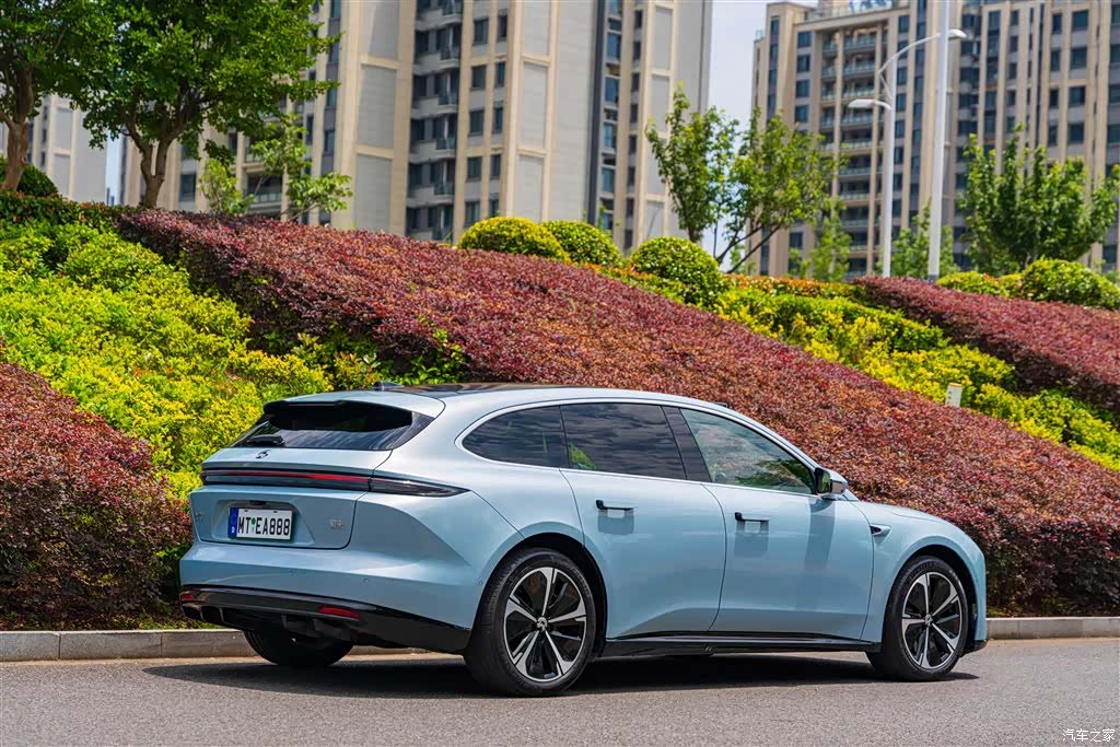 NIO ET5, 2025 все фото