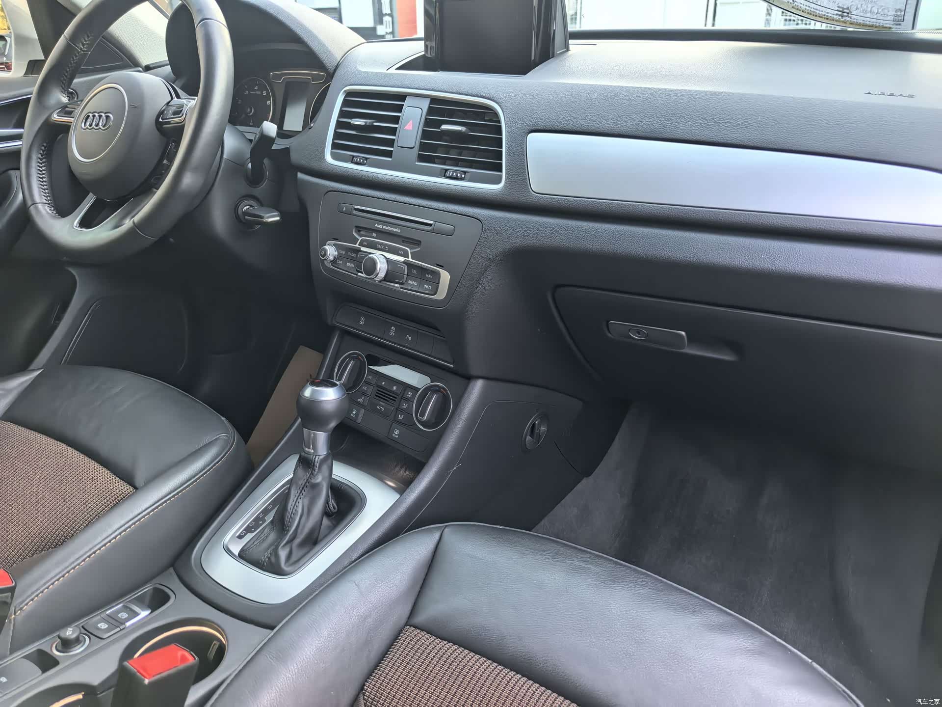 Audi Q3, 2019 16