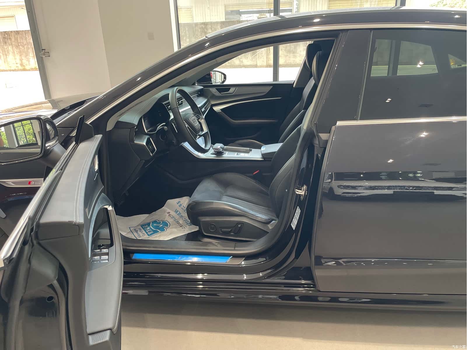 Audi A7L, 2024 все фото