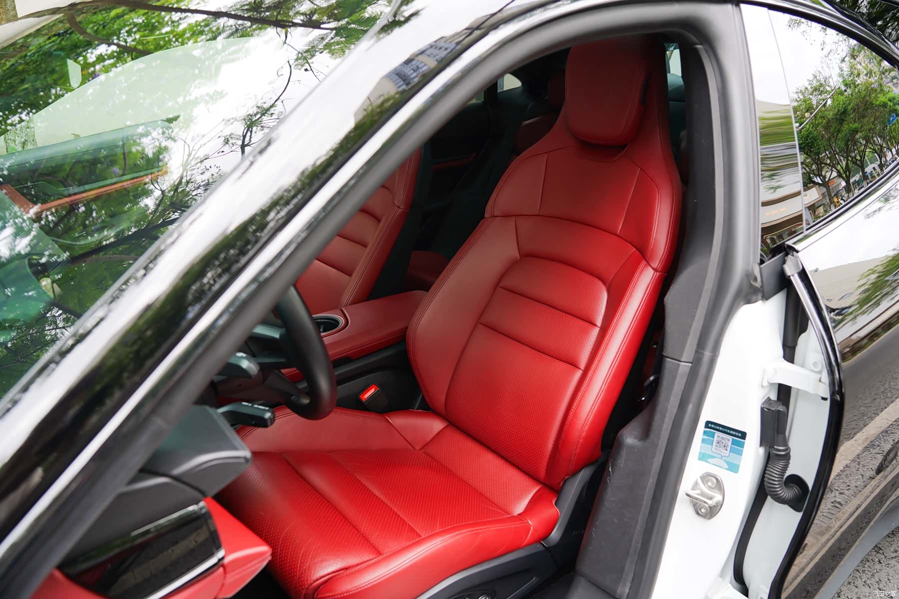 Porsche Taycan, 2020 11