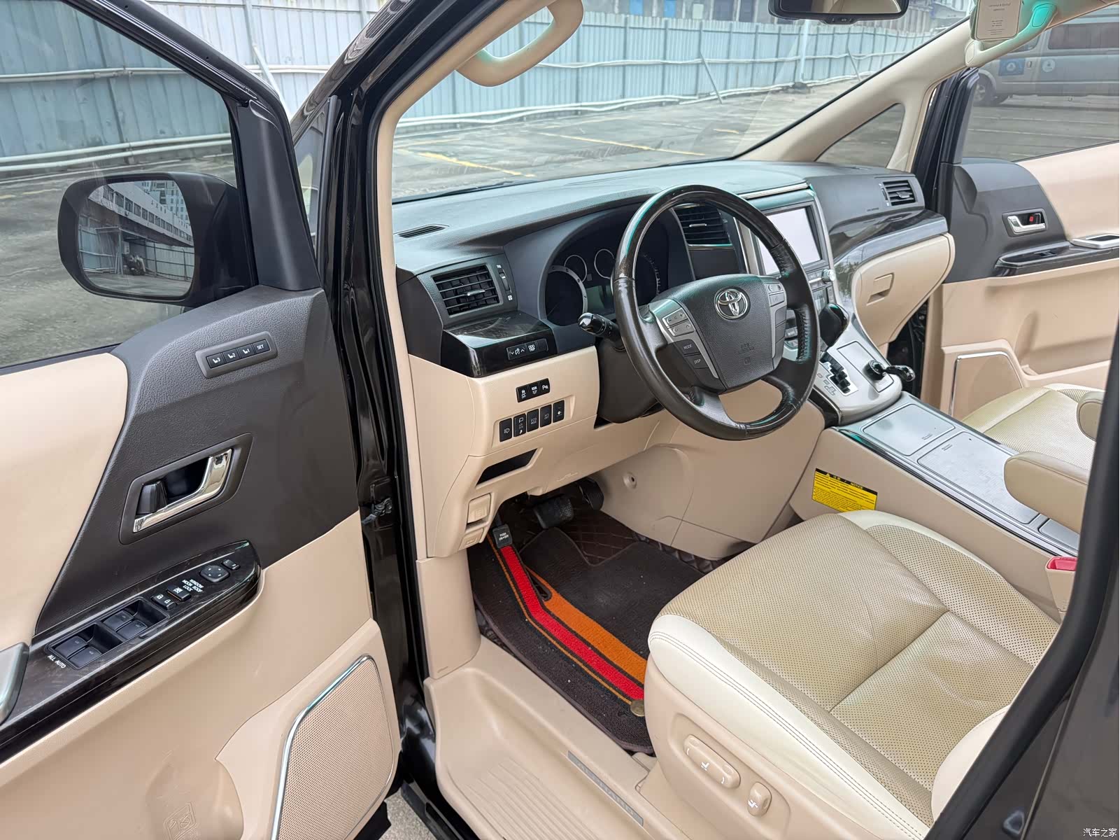 Toyota Alphard, 2014 4