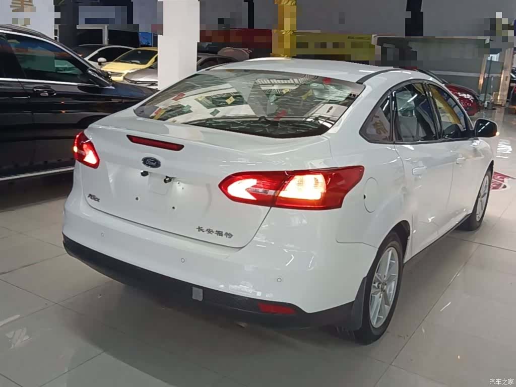 Ford Focus, 2015 7