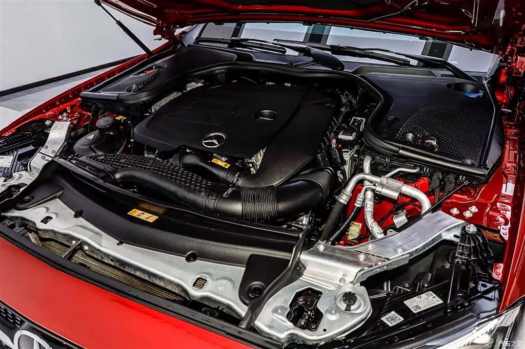 Mercedes-Benz E-Class, 2021 32