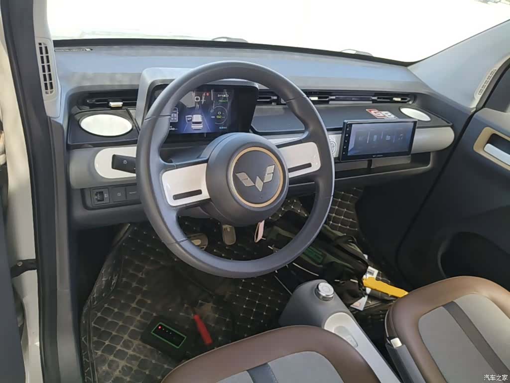 Wuling MINIEV, 2022 10