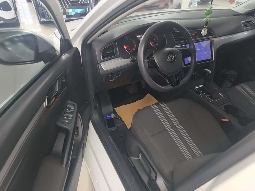 Volkswagen Lamando, 2017 16