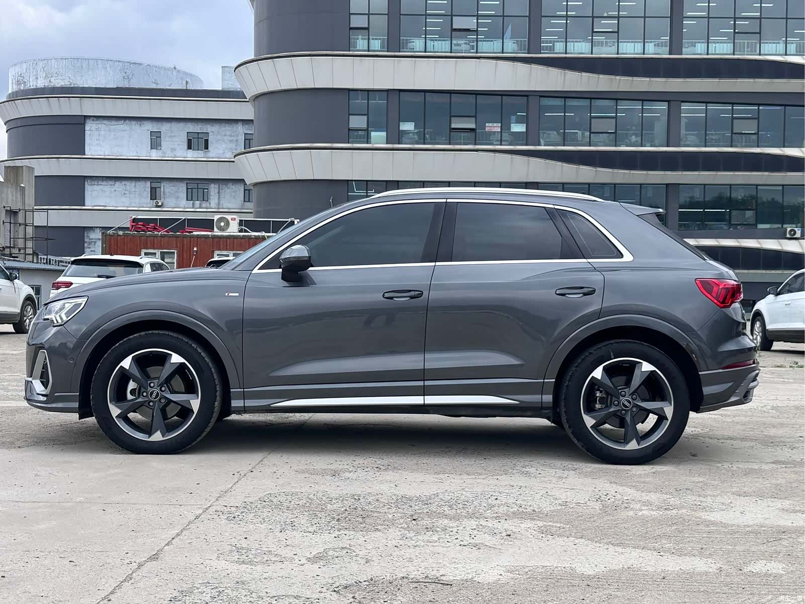 Audi Q3, 2023 все фото
