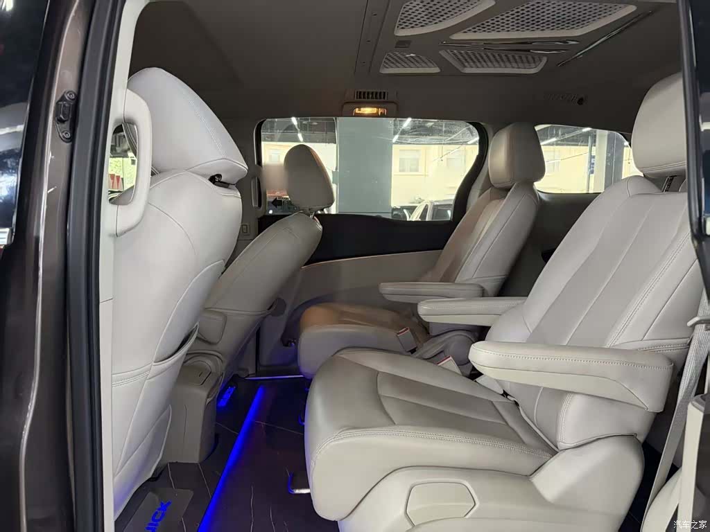 Buick GL8, 2022 21