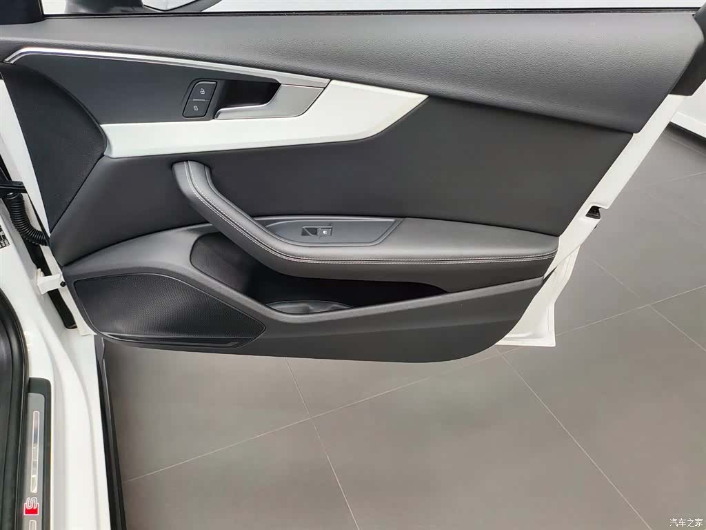 Audi A4L, 2023 16