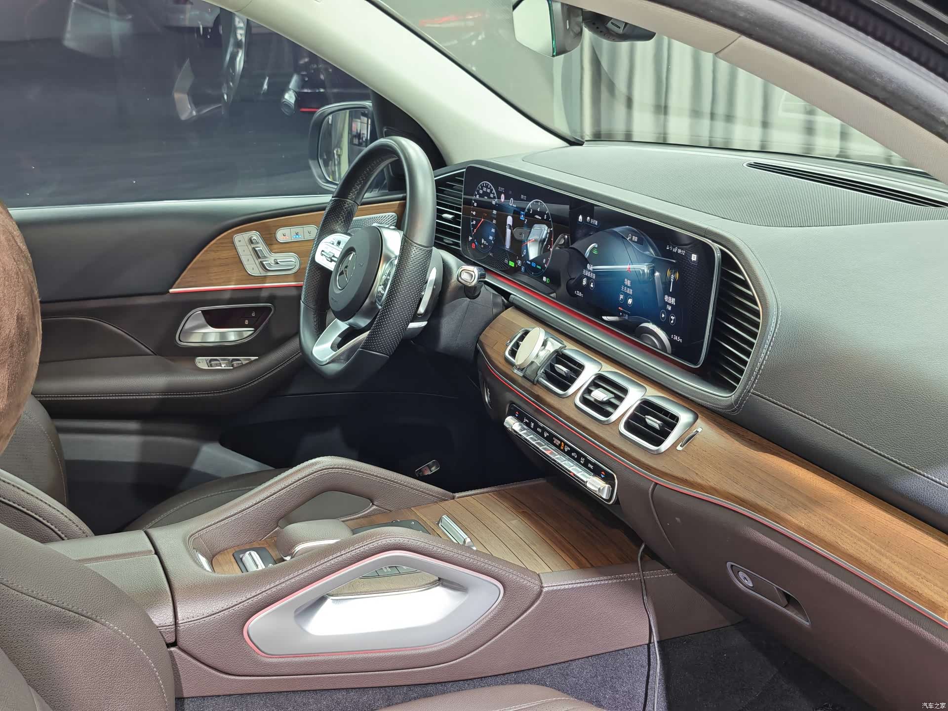 Mercedes-Benz GLS, 2021 12