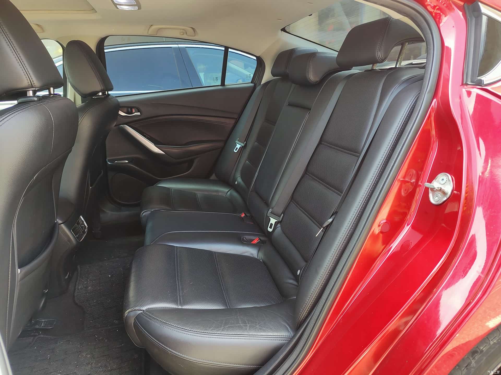 Mazda Atenza, 2017 11