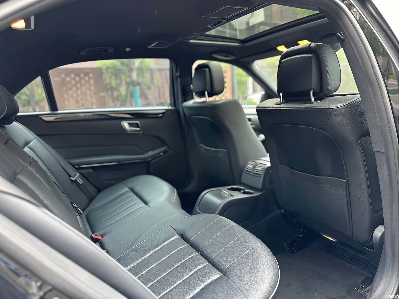 Mercedes-Benz E-Class, 2015 8