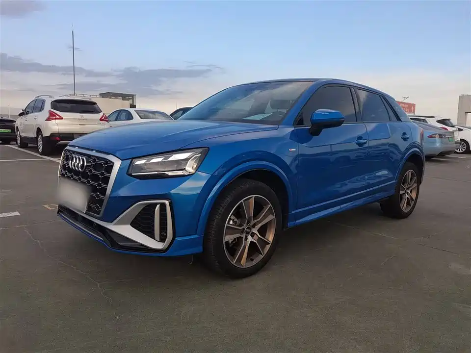 Audi Q2L