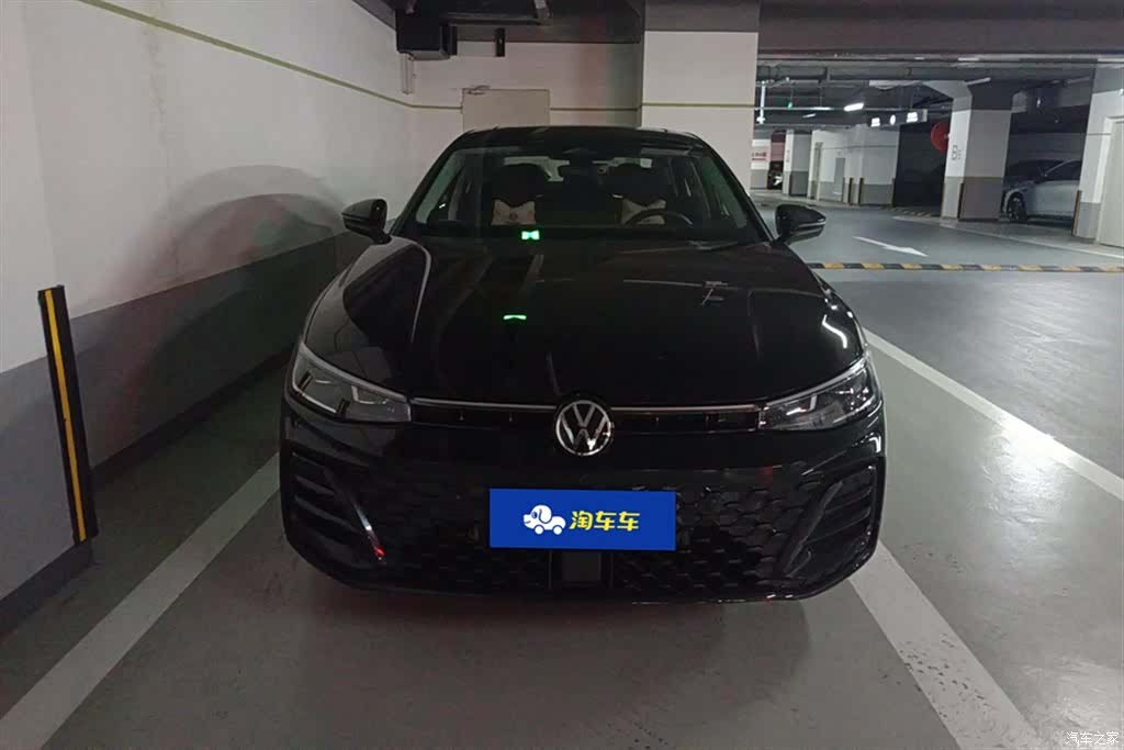 Volkswagen Passat, 2025 2