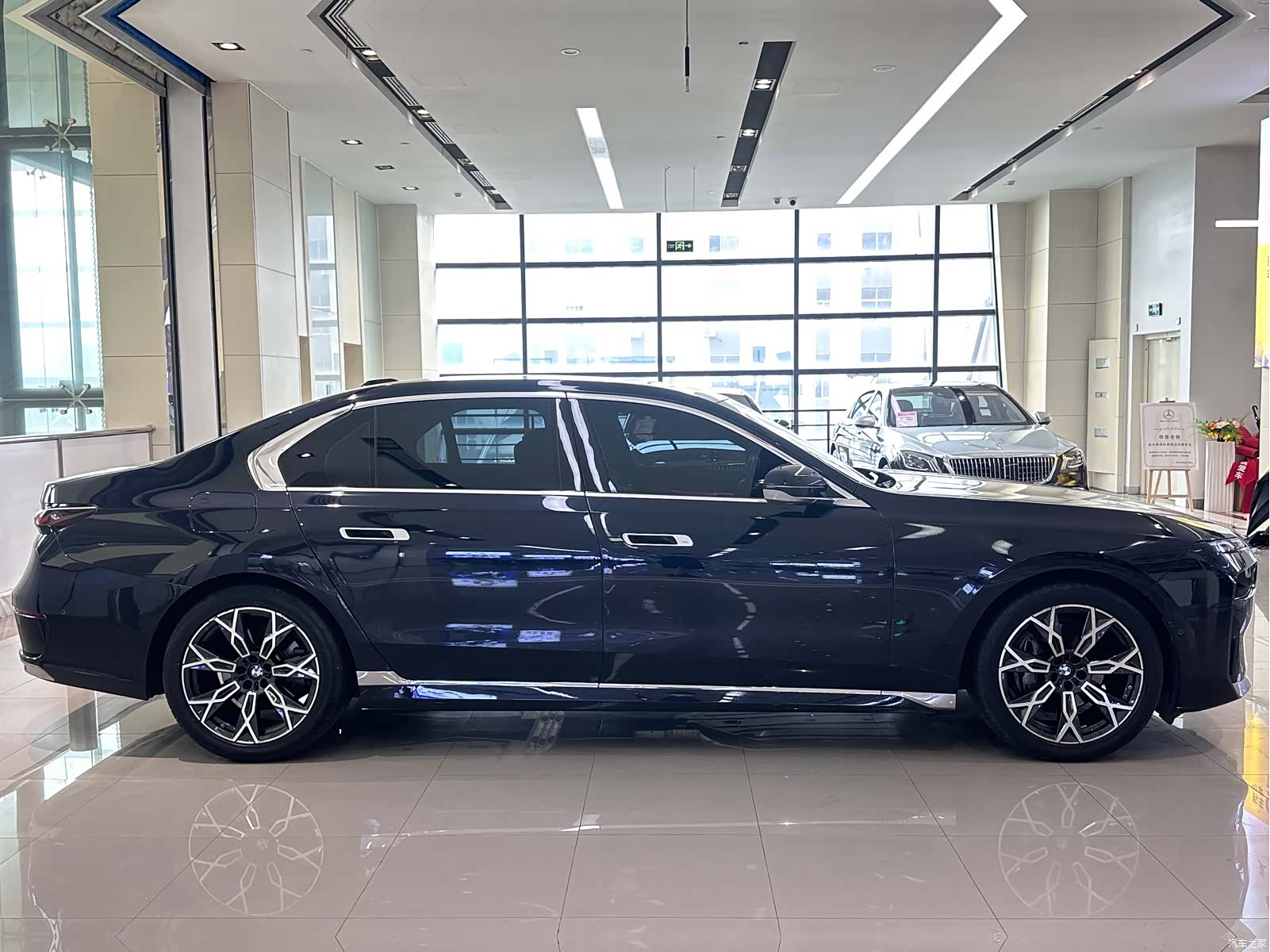 BMW 7 Series, 2024 4