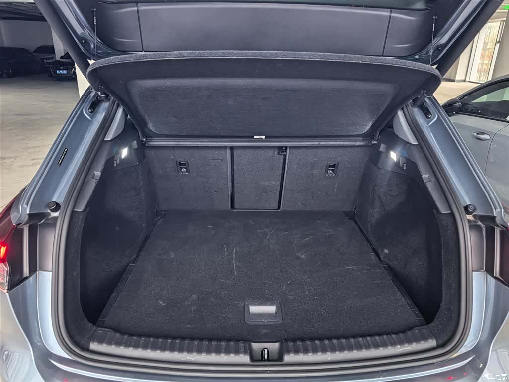 Audi Q4 e-tron, 2024 13