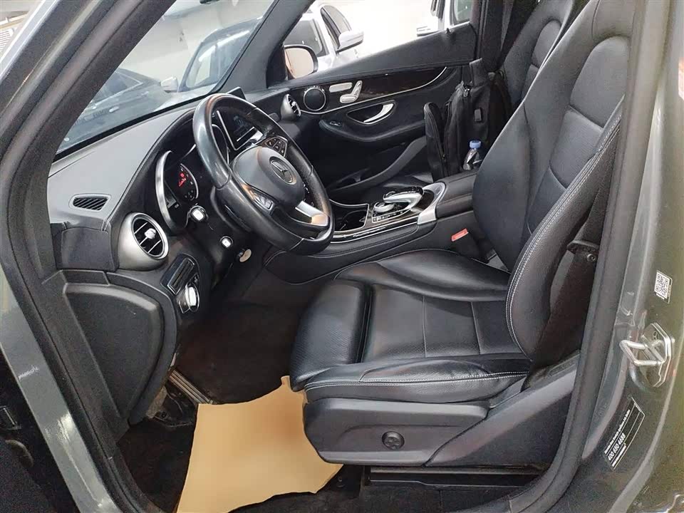 Mercedes-Benz GLC Mercedes-Benz GLC