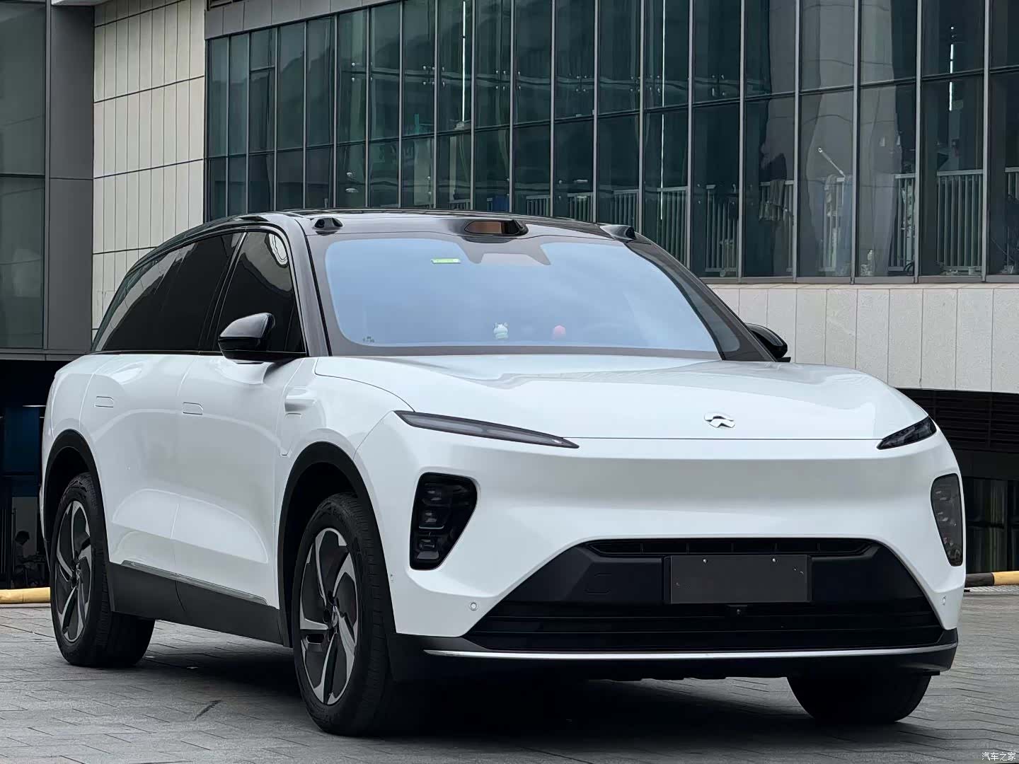 NIO ES8, 2023 3