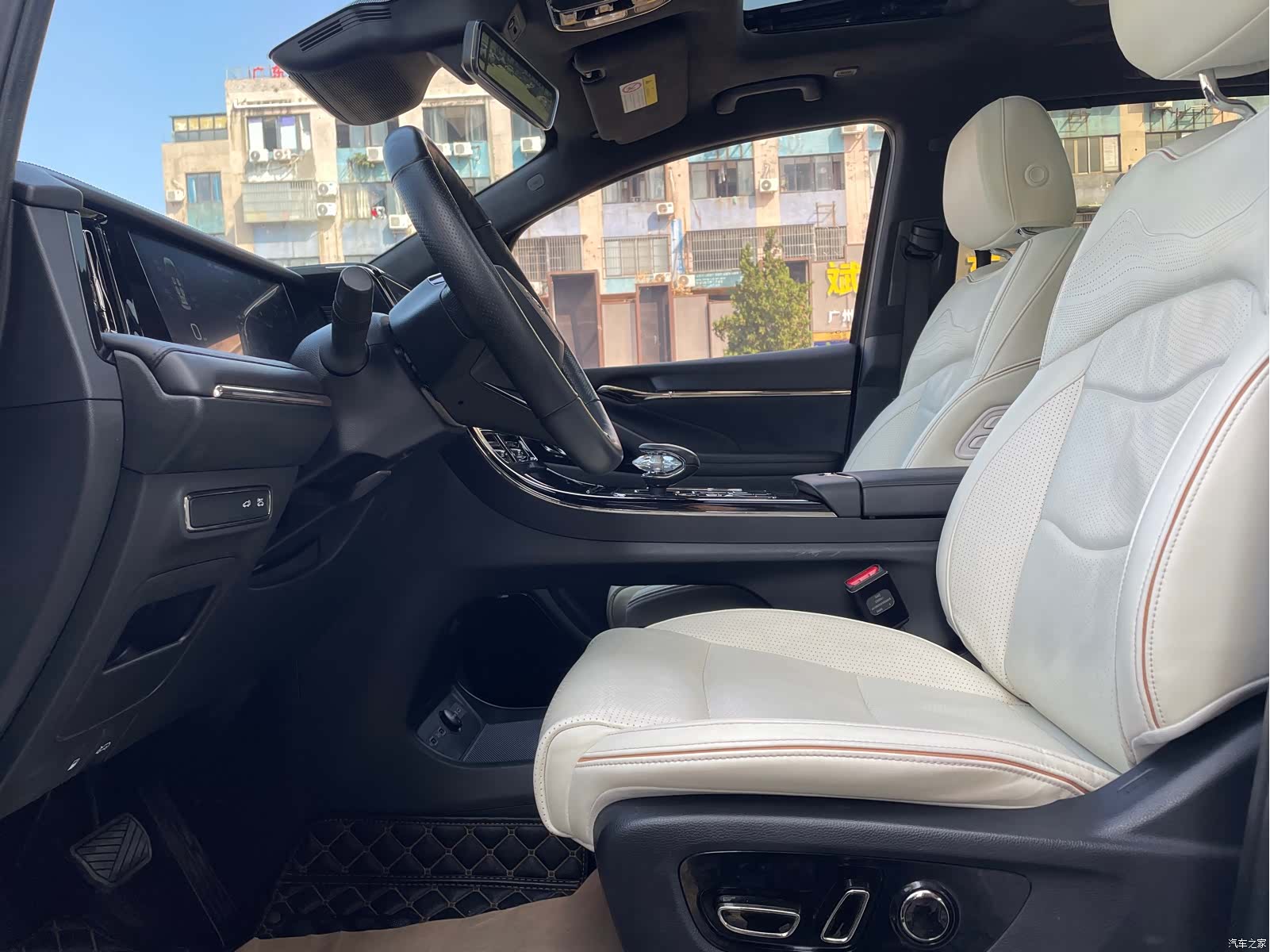 Trumpchi M8, 2023 4