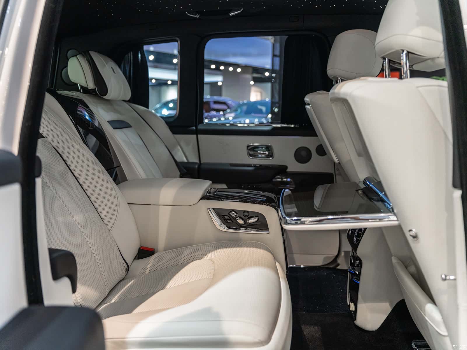 Rolls-Royce Cullinan, 2020 28