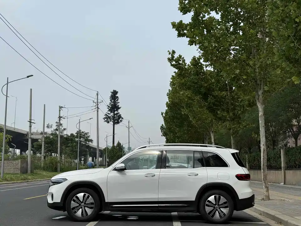 Mercedes-Benz EQB Mercedes-Benz EQB