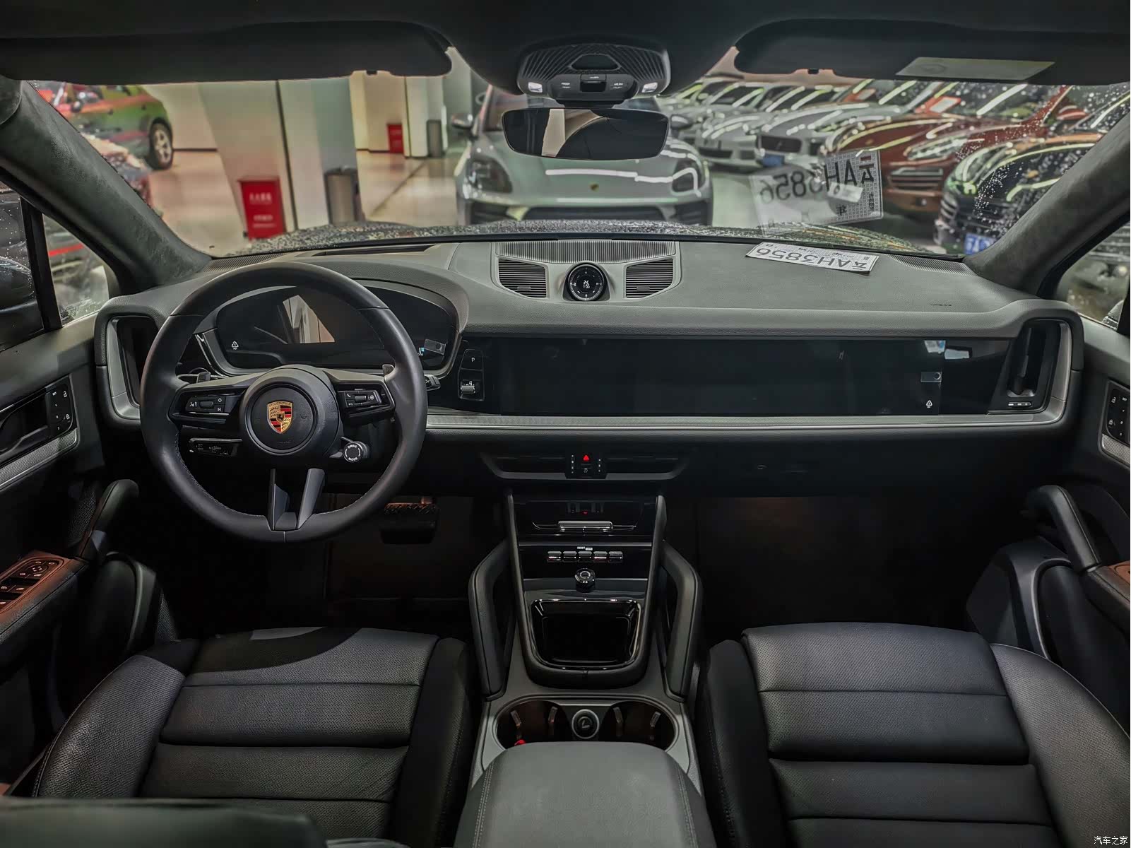 Porsche Cayenne, 2024 12
