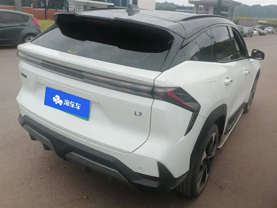 Geely Galaxy Galaxy L7