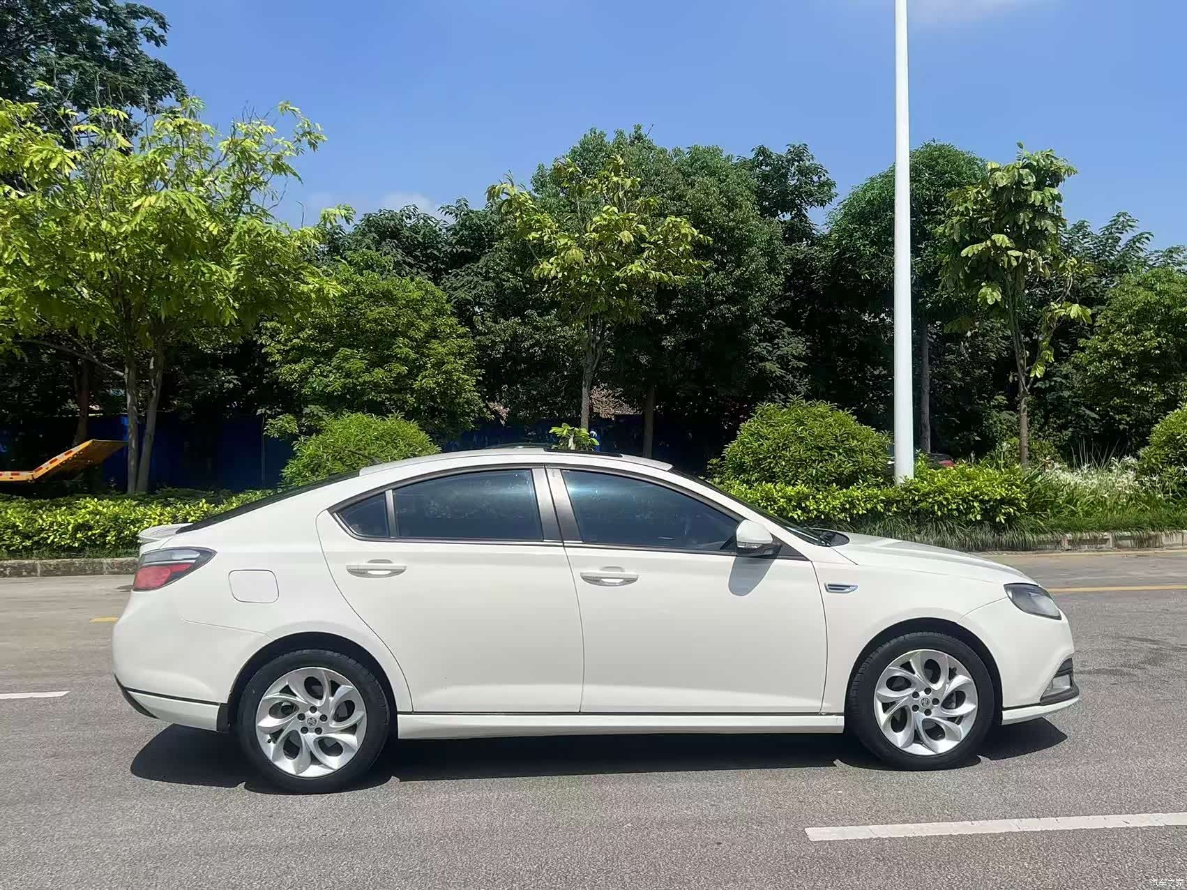MG MG6, 2014 8