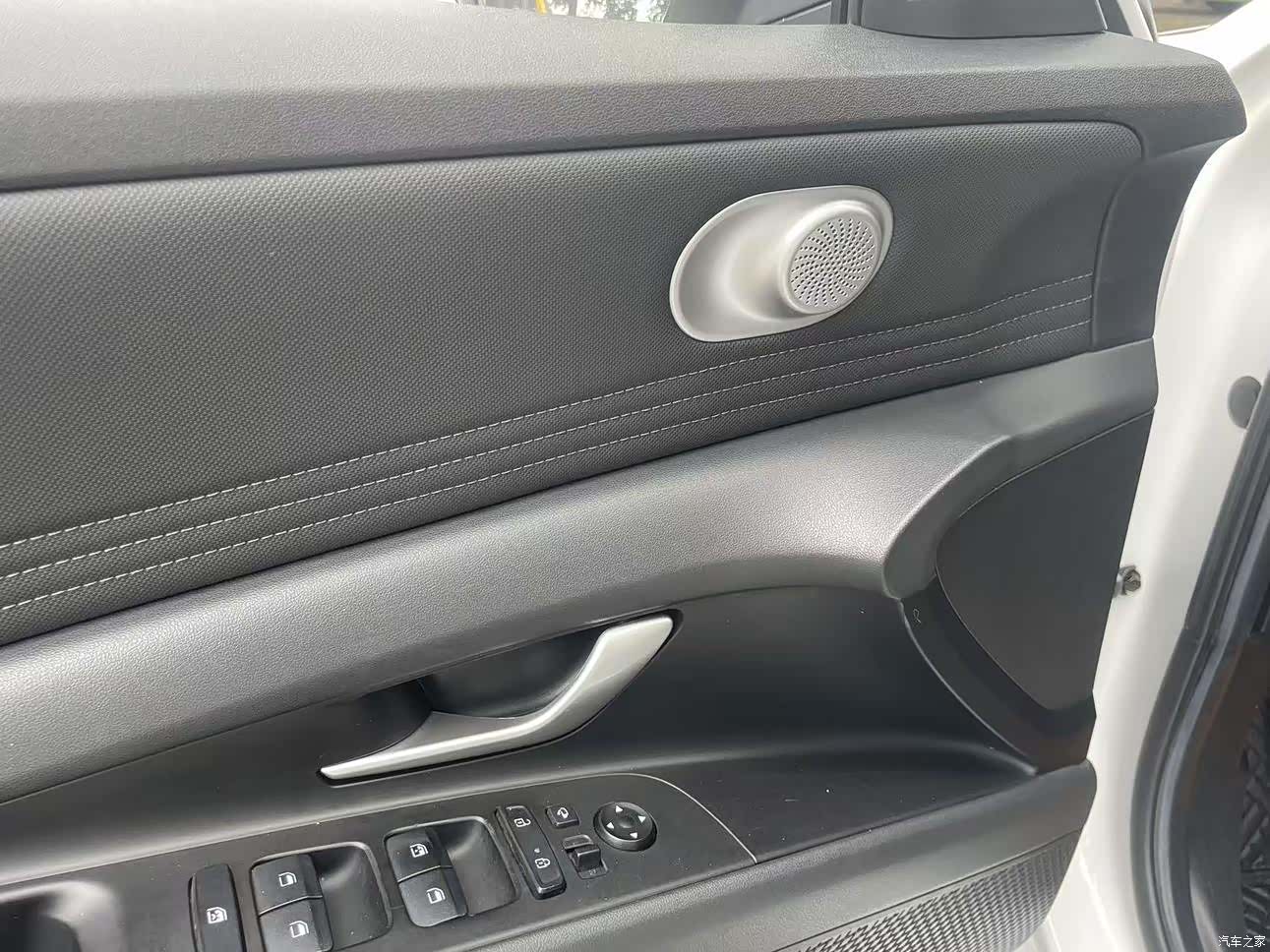 Hyundai Elantra, 2020 14