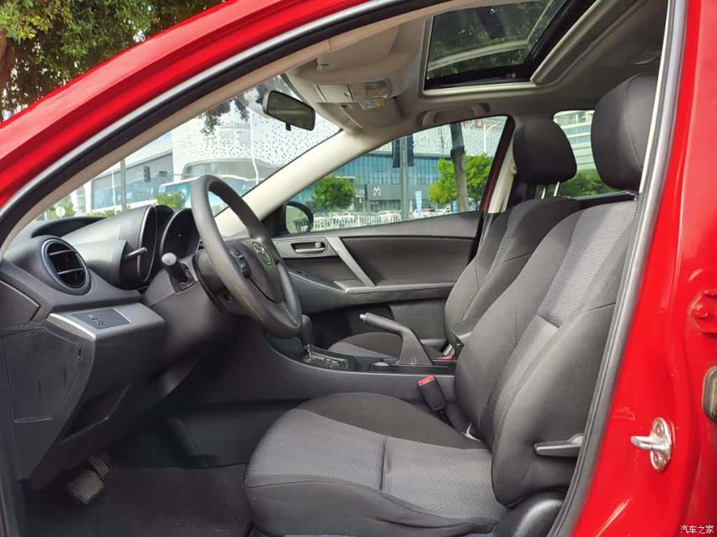 Mazda 3, 2013 4