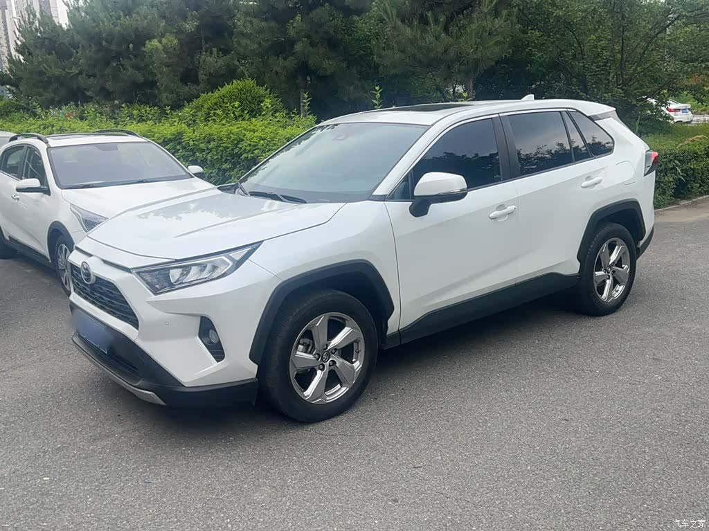 Toyota RAV4, 2023 2