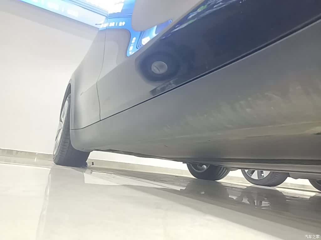 Tesla Model Y, 2022 21