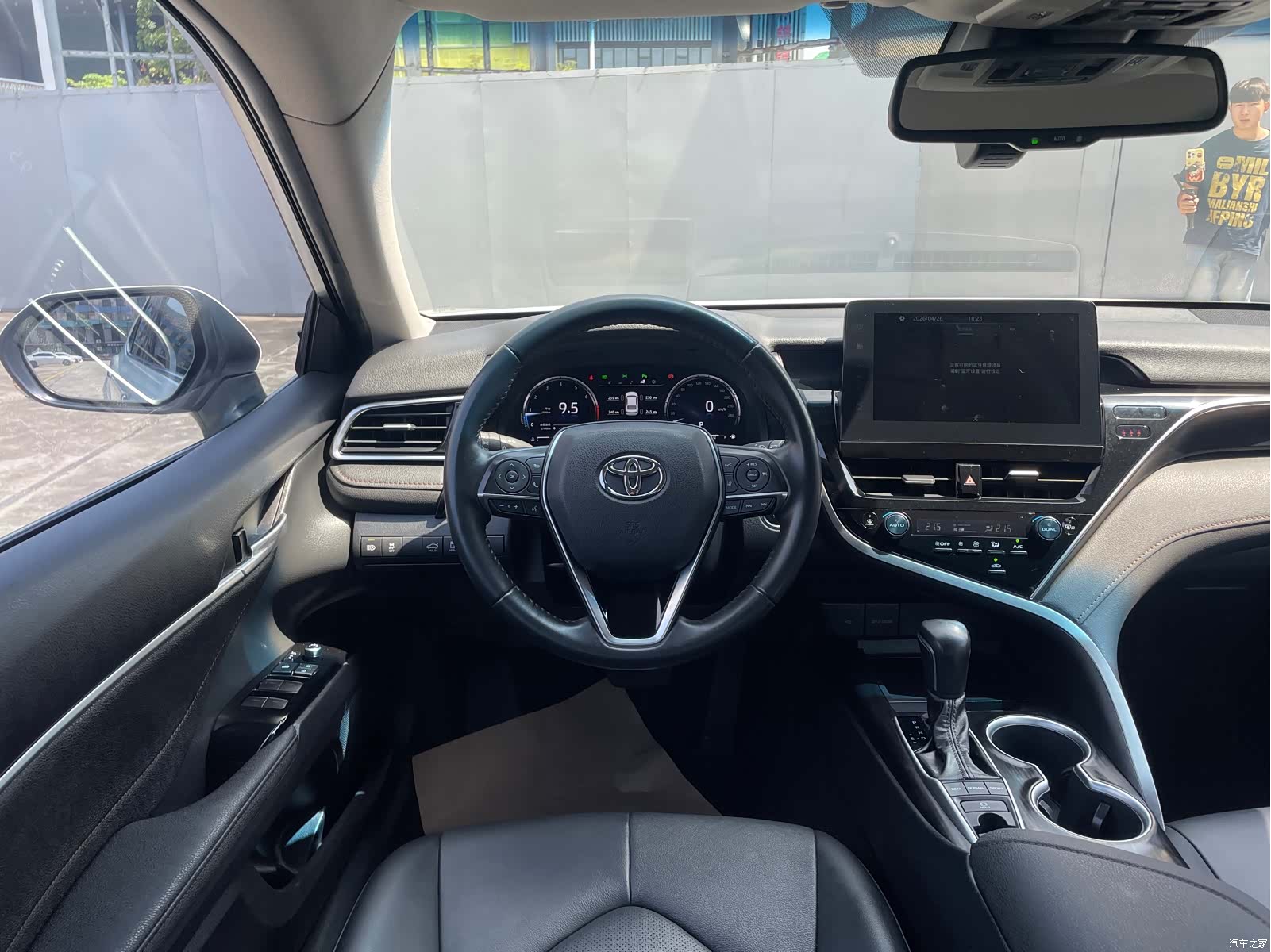 Toyota Camry, 2023 все фото