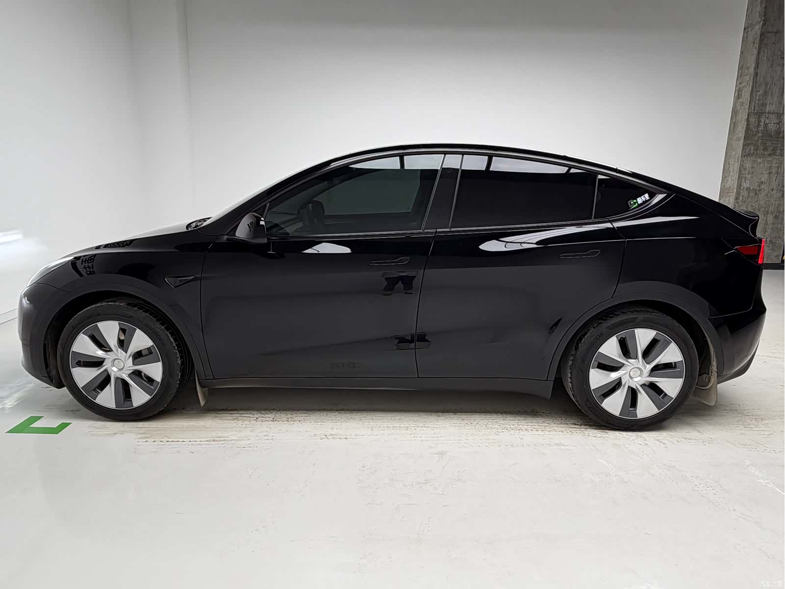 Tesla Model Y, 2023 9