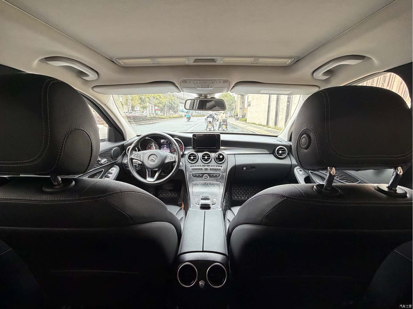 Mercedes-Benz C-Class, 2017 14