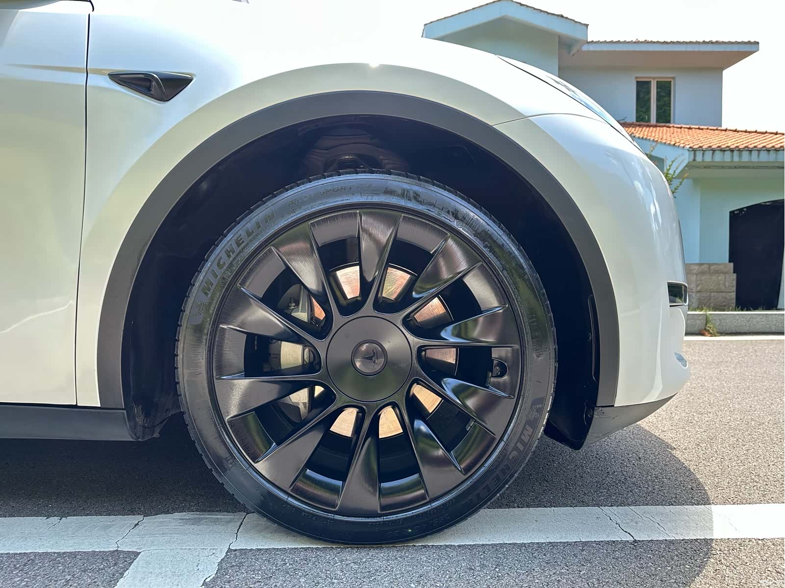 Tesla Model Y, 2024 13