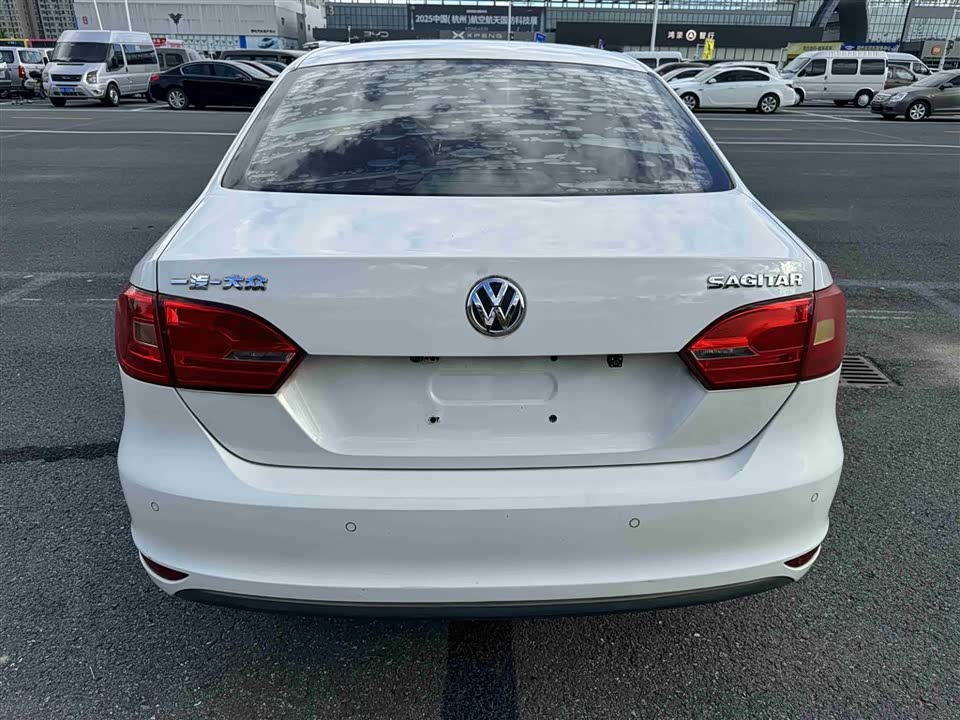 Volkswagen Sagitar