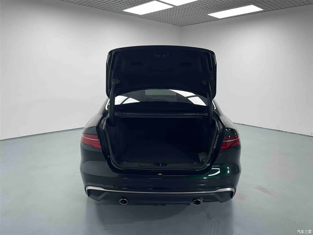Land Rover XEL, 2022 6