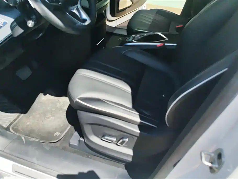 Roewe iMAX8 Roewe iMAX8