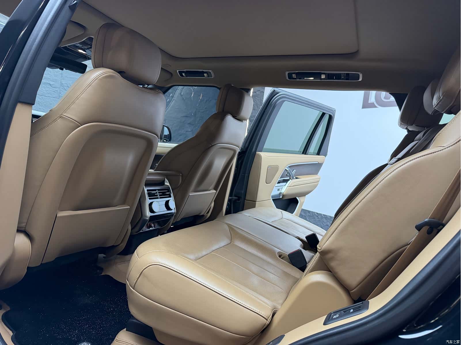 Land Rover Range Rover, 2023 все фото
