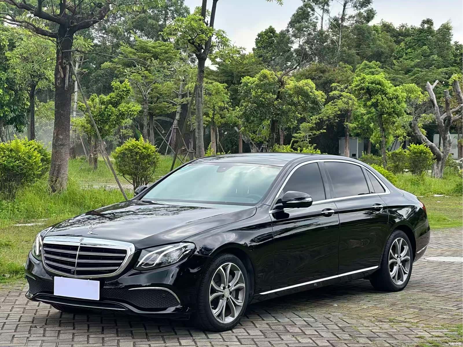 Mercedes-Benz E-Class, 2019 1