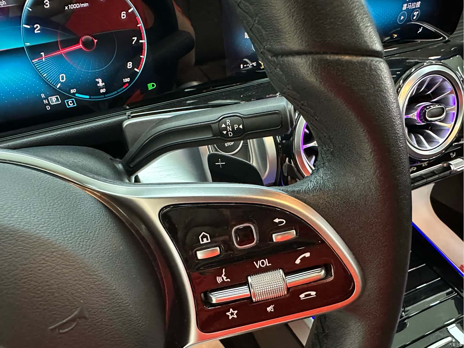 Mercedes-Benz GLB, 2022 13