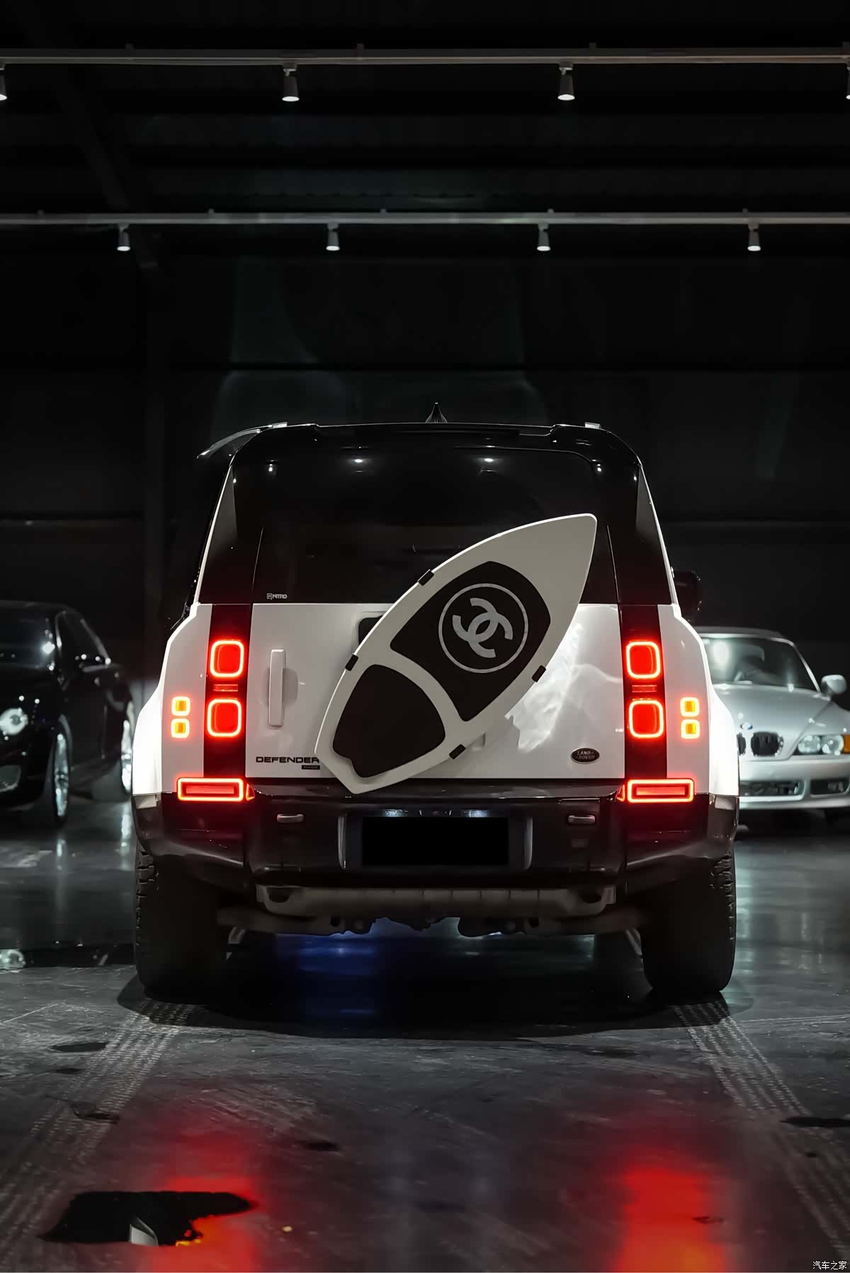 Land Rover Defender, 2021 6