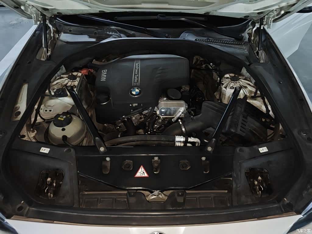 BMW 5 Series, 2016 11