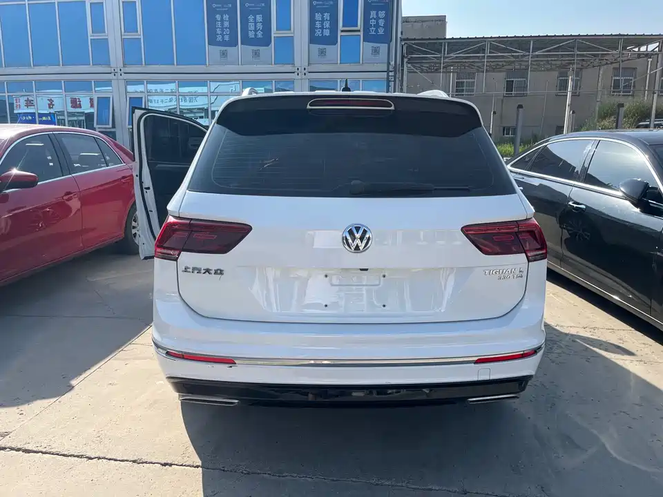Volkswagen Tiguan L