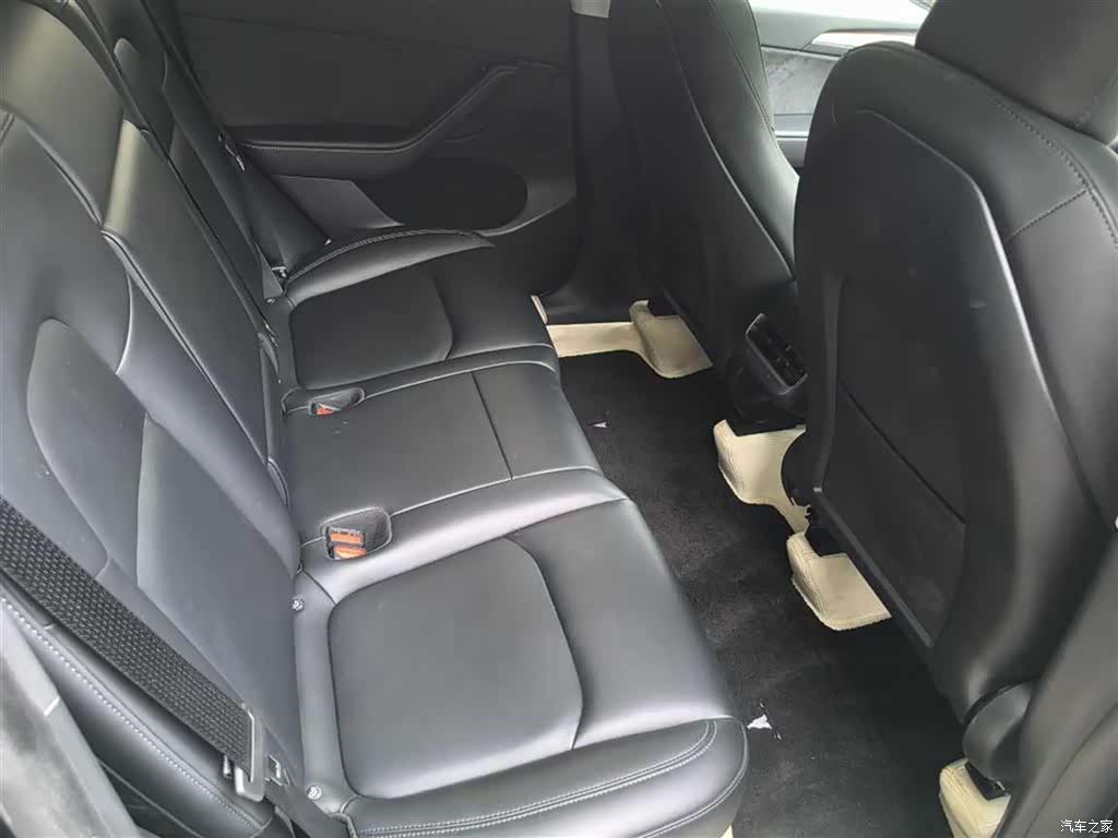 Tesla Model Y, 2022 13