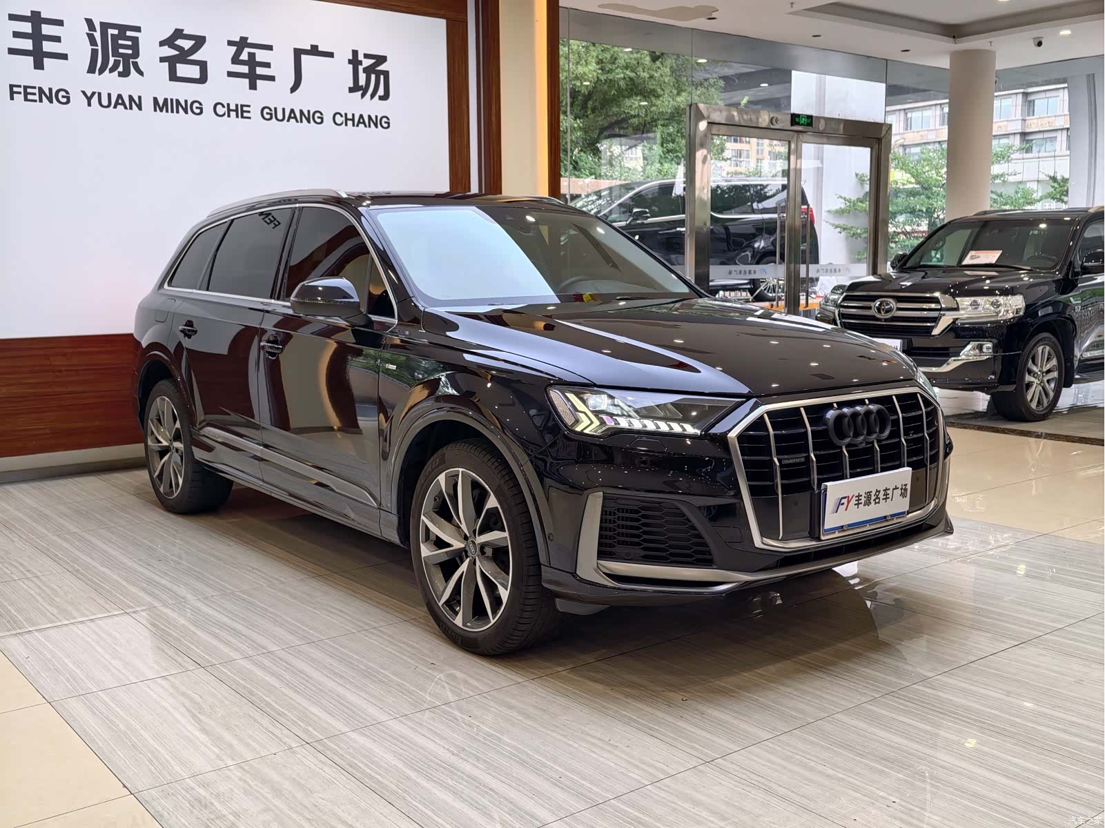 Audi Q7, 2021 3
