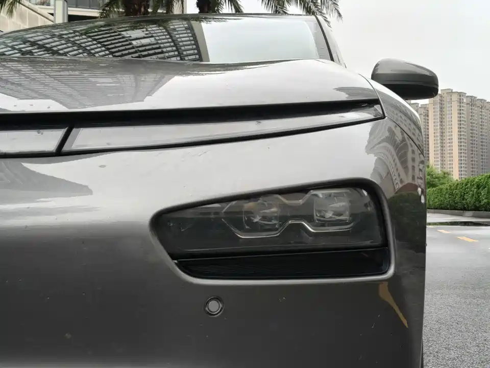 XPENG P7
