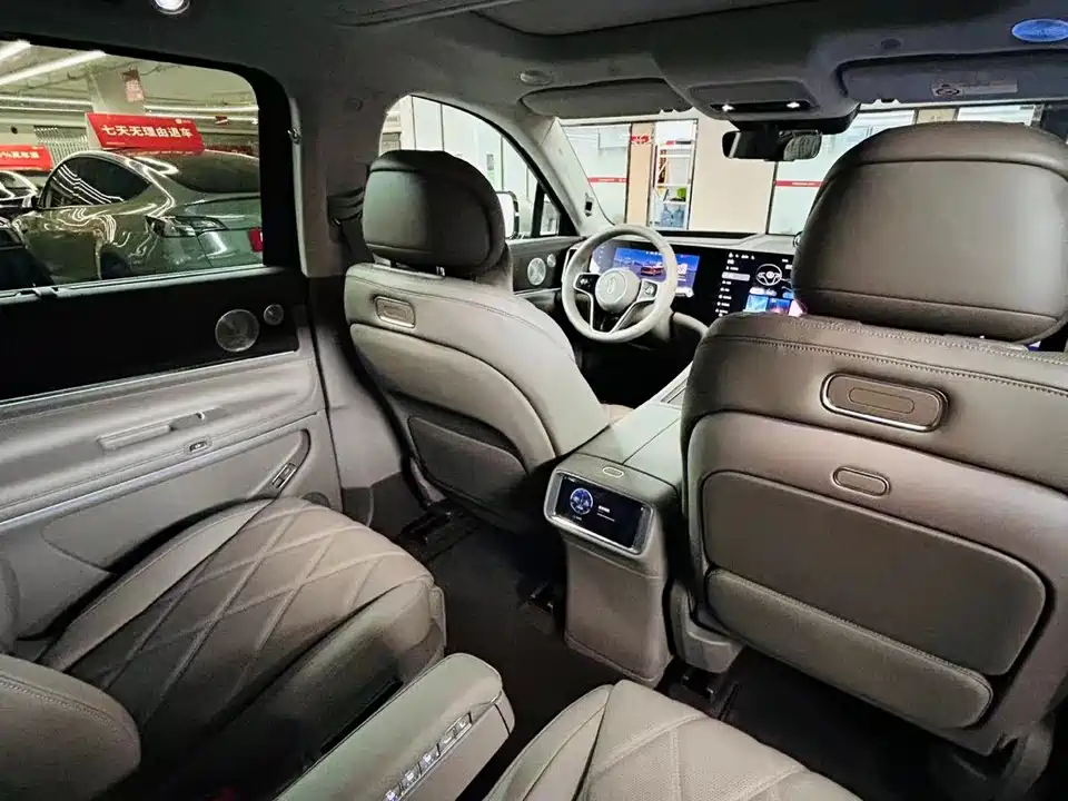 AITO Ask the world M9